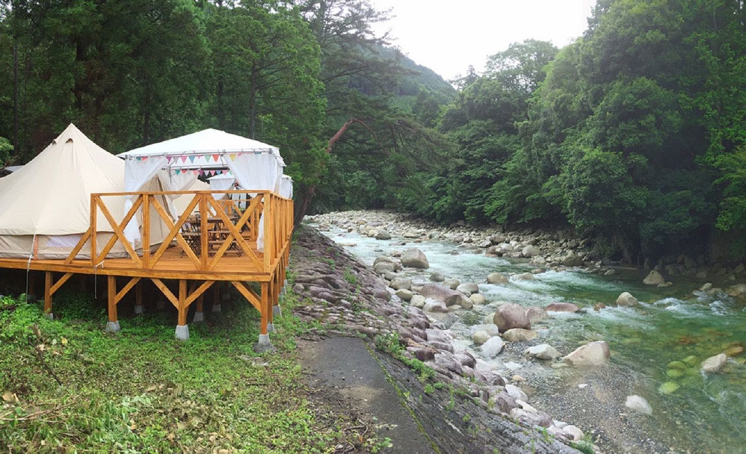 Riverside Glamping Nuts