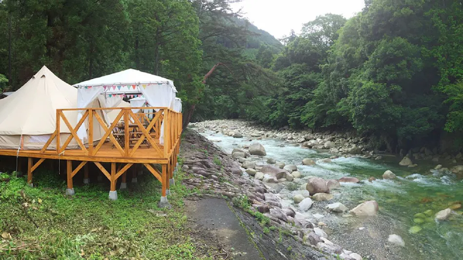Riverside Glamping Nuts