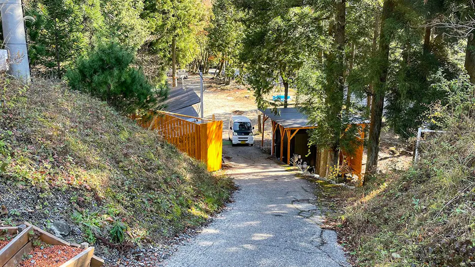 Riverside Glamping Nuts