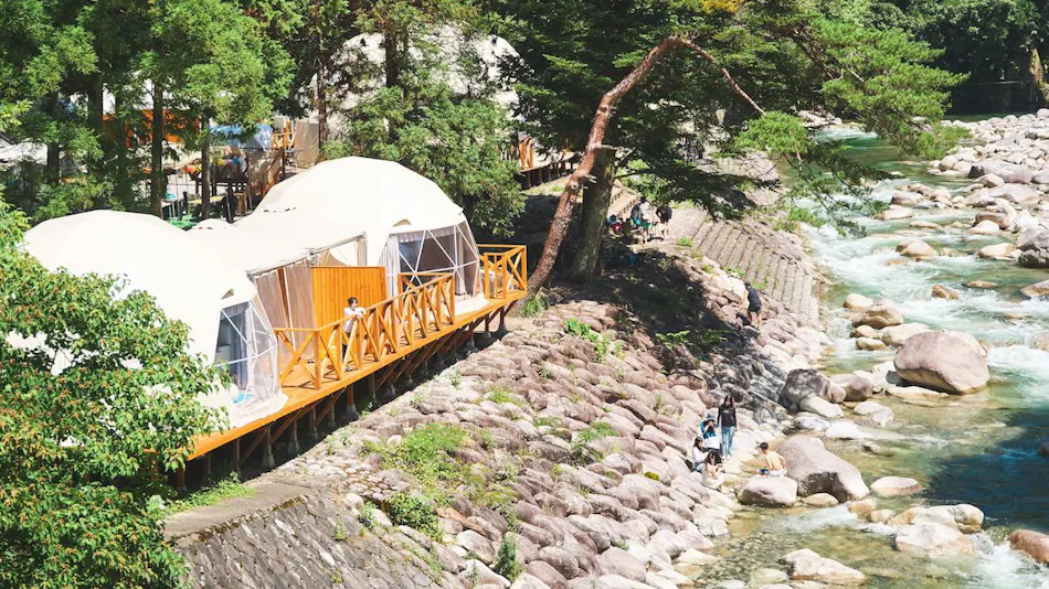 Riverside Glamping Nuts