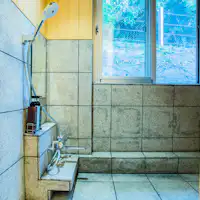 【Bulan】Pemandian umum