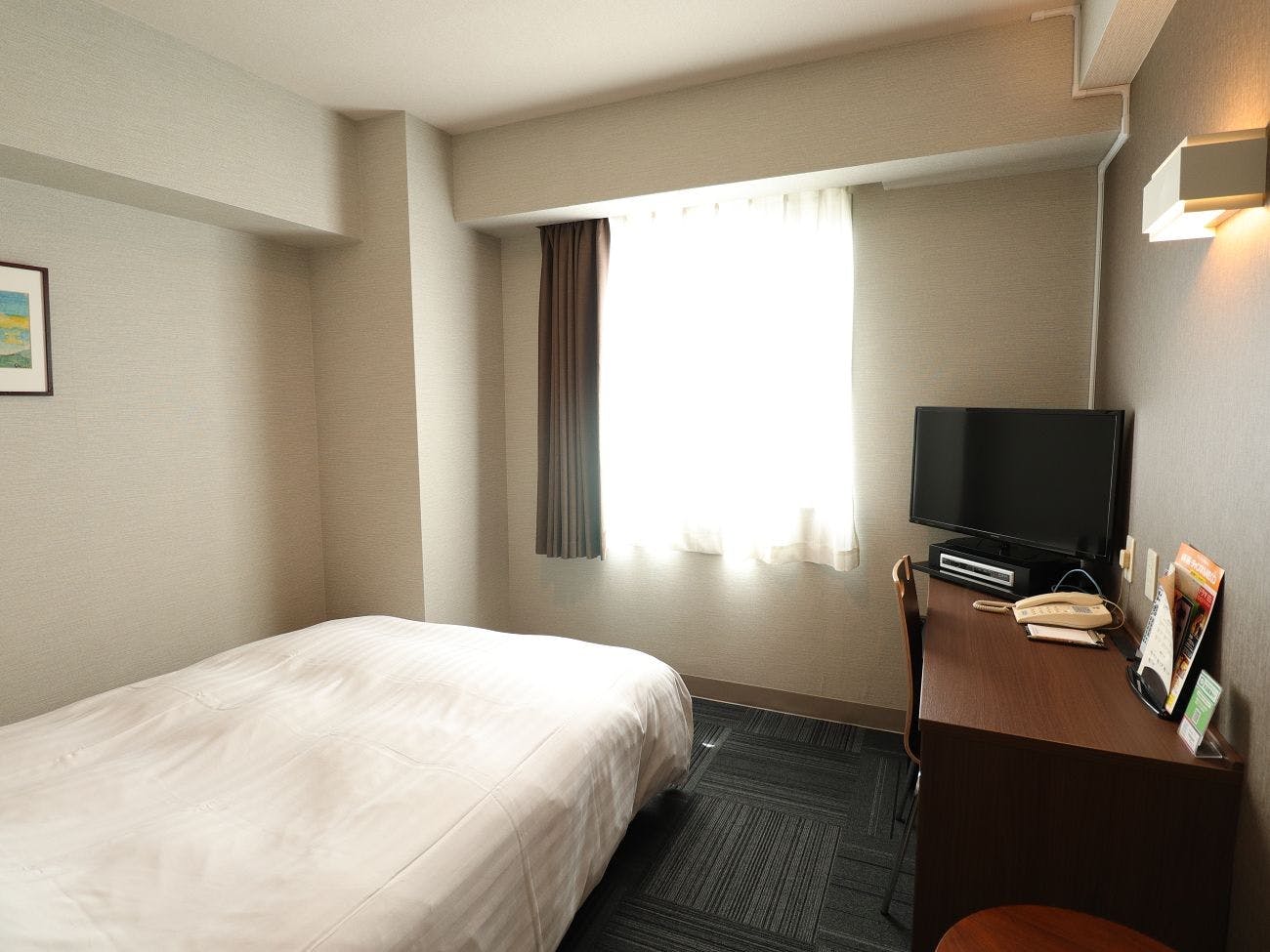 Contoh kamar single luas