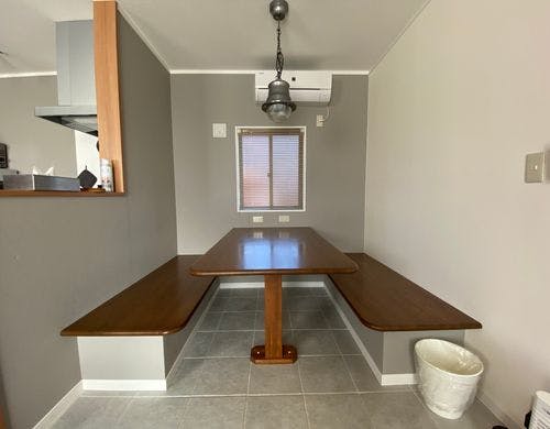 ダイニングテーブル