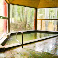 ・【大浴場】是水量豐富的天然溫泉。