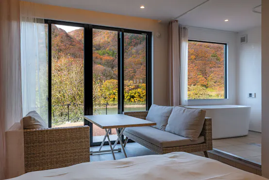 ห้องพักประเภท A: พื้นที่รับประทานอาหารและห้องนั่งเล่น