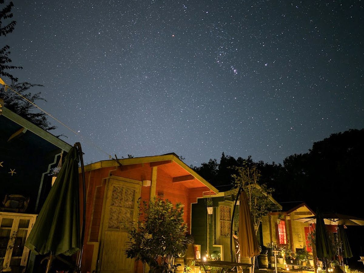 Starry Encounter Inn ~ Forest Cottage Kesennuma