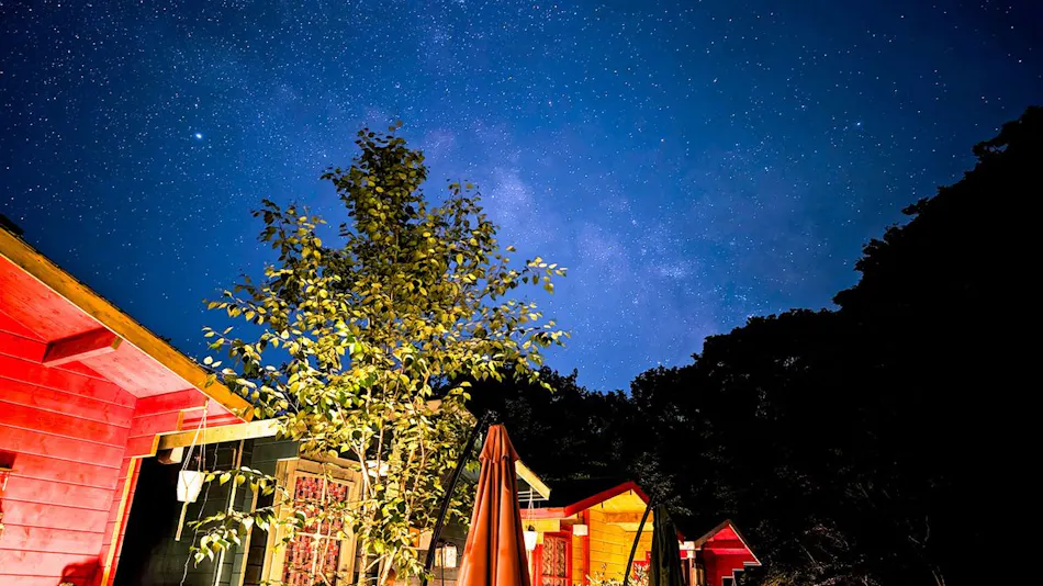 Starry Encounter Inn ~ Forest Cottage Kesennuma