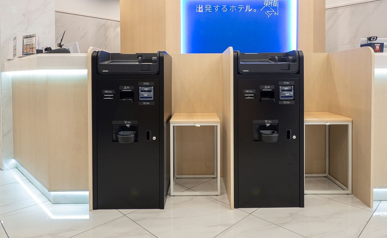 自動チェックイン機