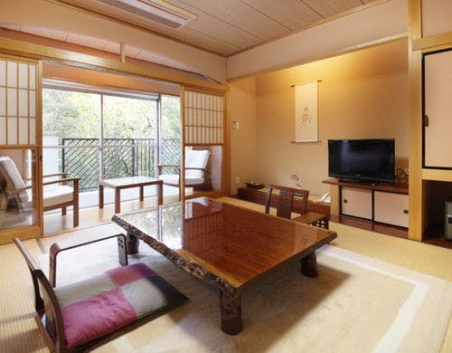 【モダン和洋室】ベッドを備えたお部屋