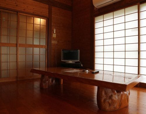 【２階建てケビン】１階スペース。