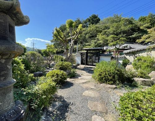 風待ち邸庭園　広縁より