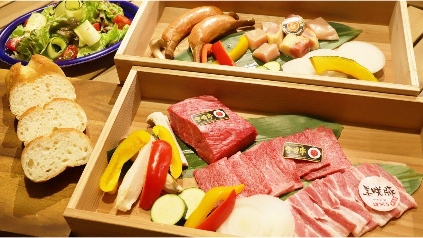 ชุดสุดหรูเนื้อมิยาซากิ กูร์เมต์หมูมิซากิ และไก่จิต็อกโกะ