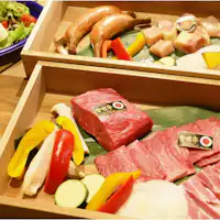 ชุดสุดหรูเนื้อมิยาซากิ กูร์เมต์หมูมิซากิ และไก่จิต็อกโกะ
