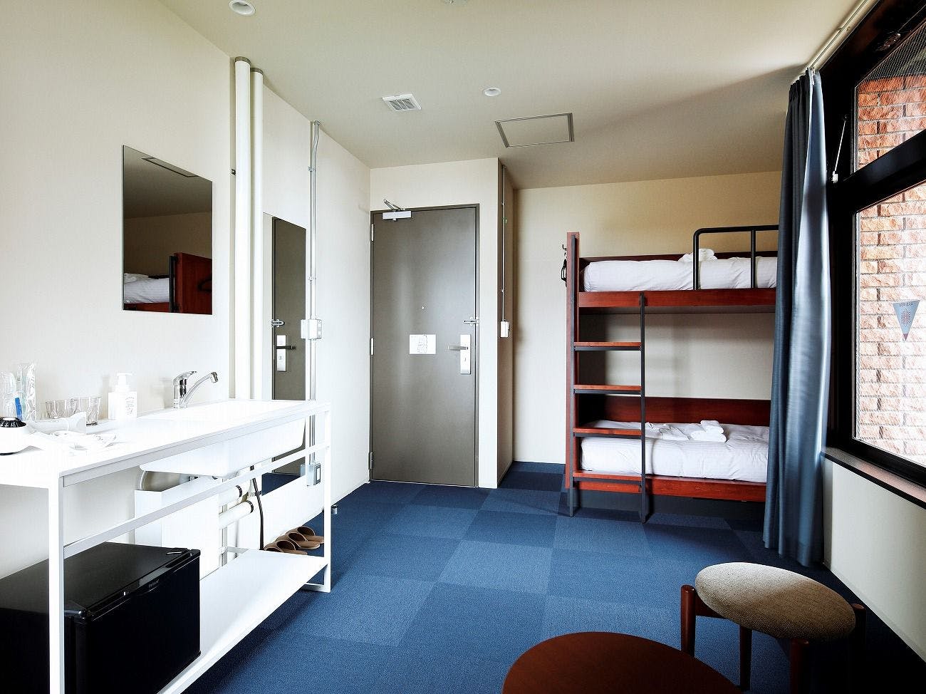 เตียงสองชั้น / ห้องน้ำรวม