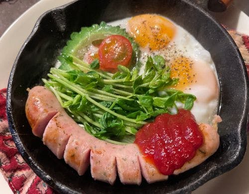 朝食の卵料理はスキレットにて