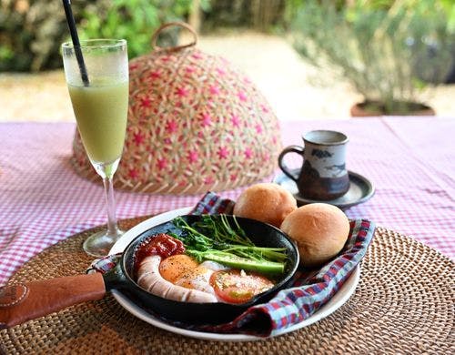 朝食（全体）の一例