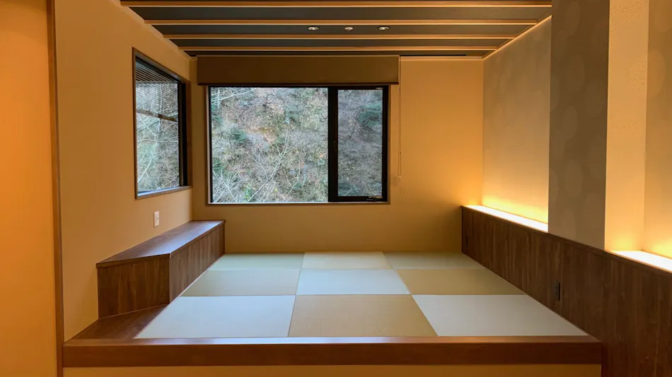 Omaki Onsen: A Secluded Hot Spring Inn Accessible by Boat