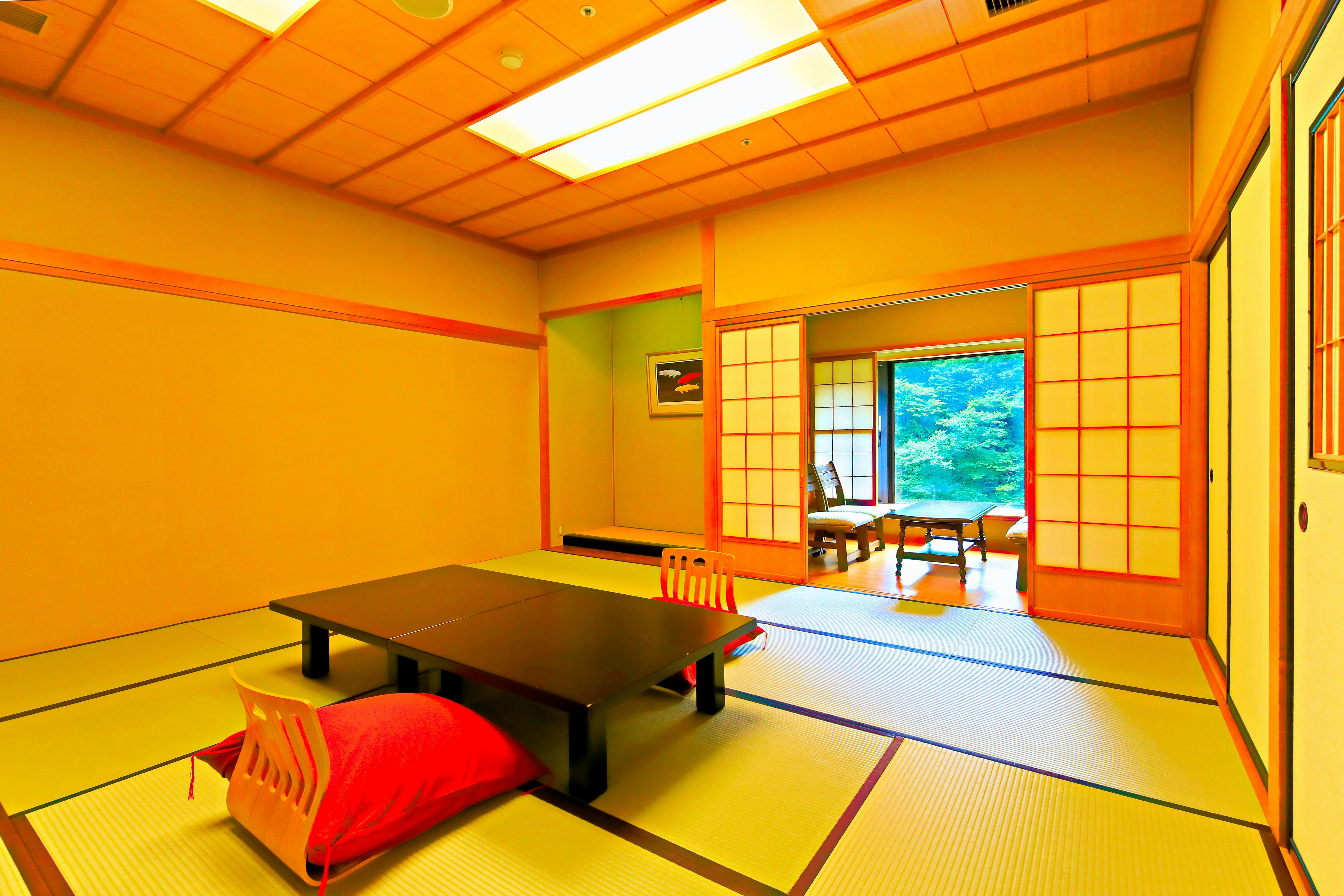 Omaki Onsen: A Secluded Hot Spring Inn Accessible by Boat