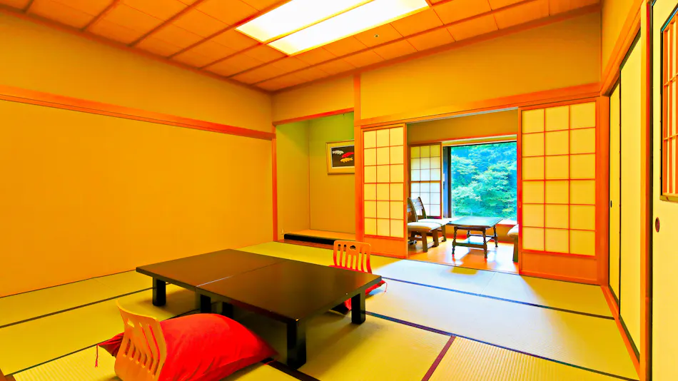 Omaki Onsen: A Secluded Hot Spring Inn Accessible by Boat
