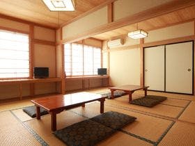 丸富荘
