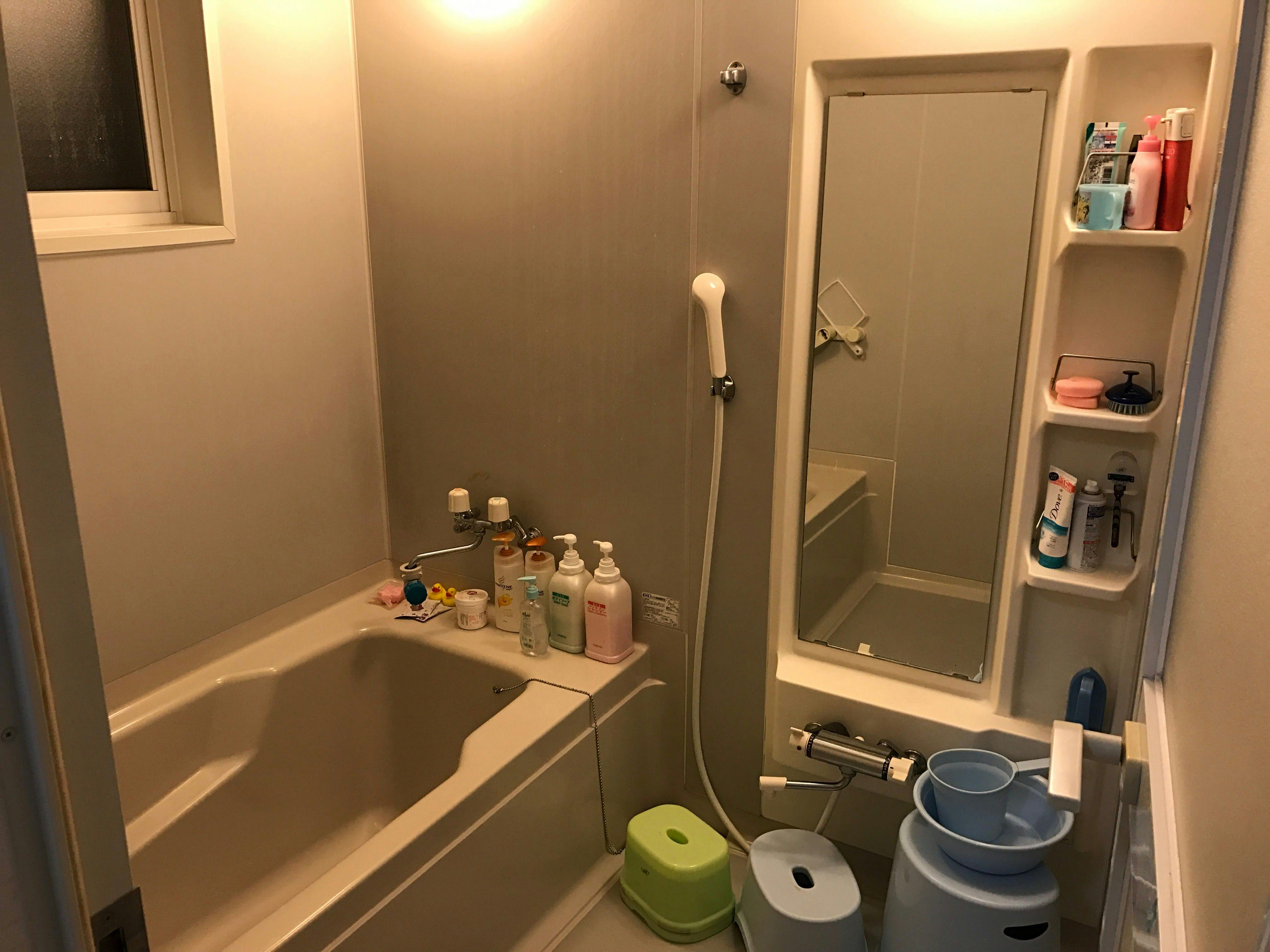 ห้องอาบน้ำฝักบัว