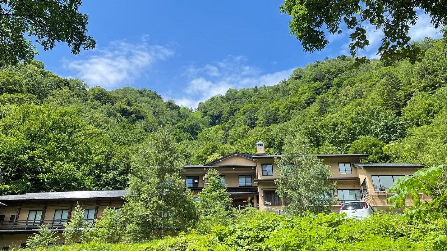 Nakanoyu Onsen Ryokan