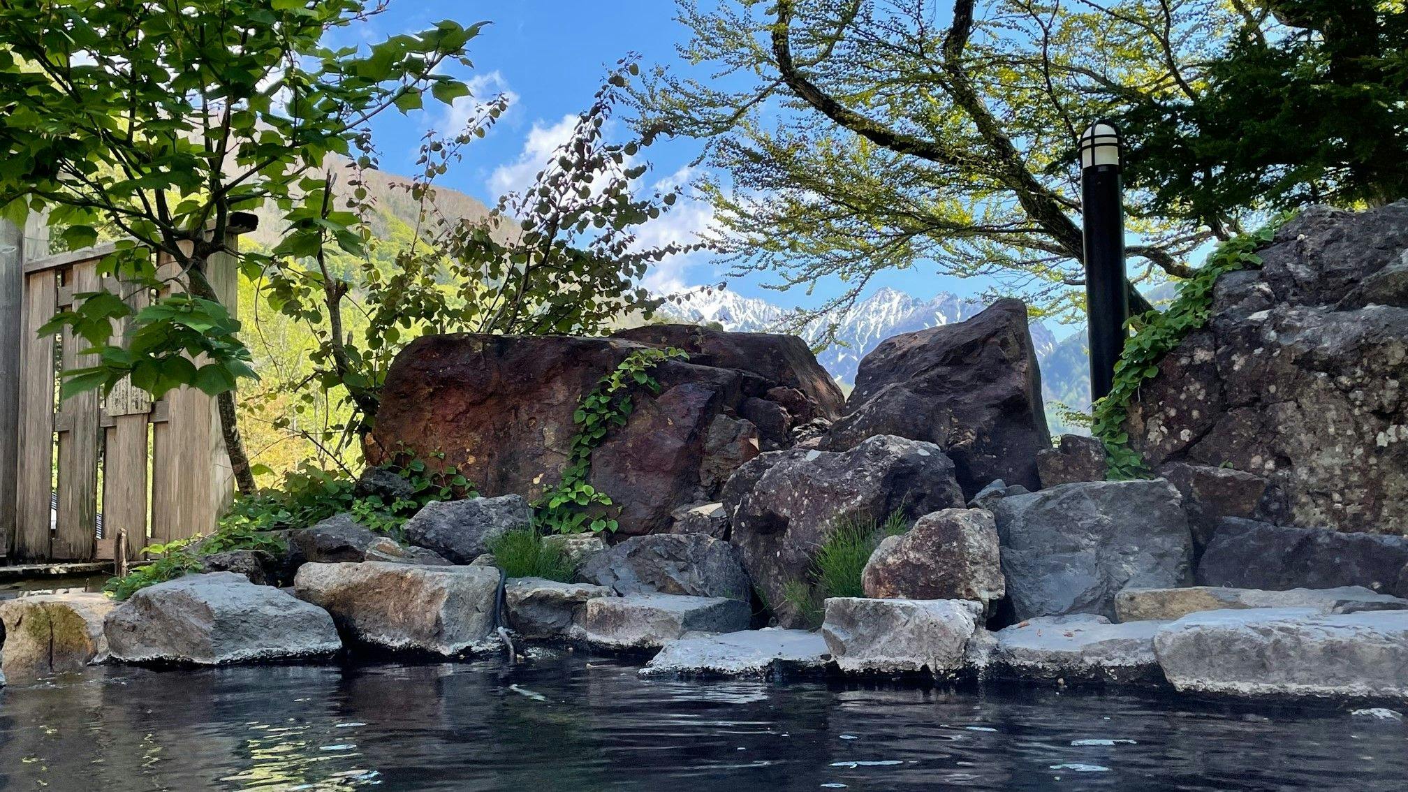 Nakanoyu Onsen Ryokan