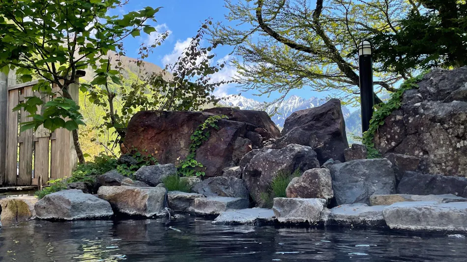 Nakanoyu Onsen Ryokan