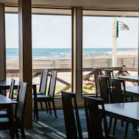 เกสต์เฮาส์ที่อยู่ติดกัน