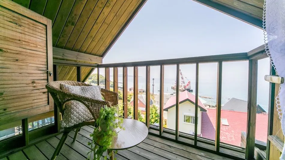 Awaji Seaside Log House in Goshiki