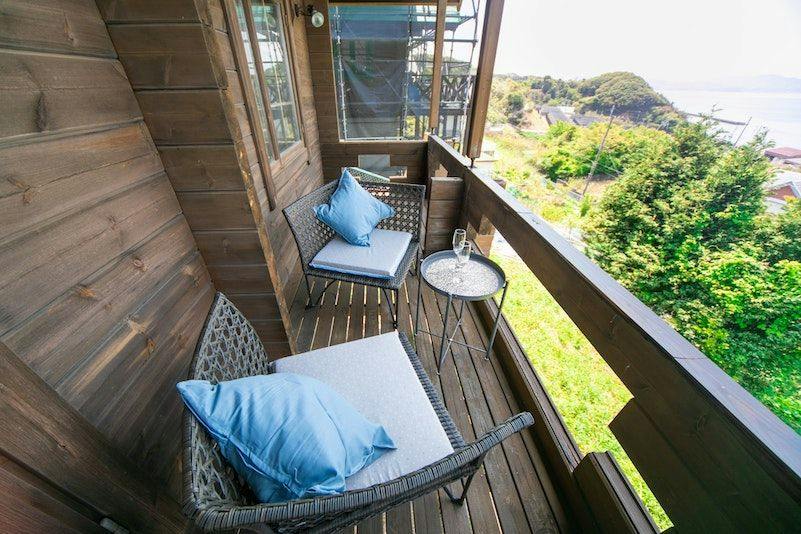 Awaji Seaside Log House in Goshiki
