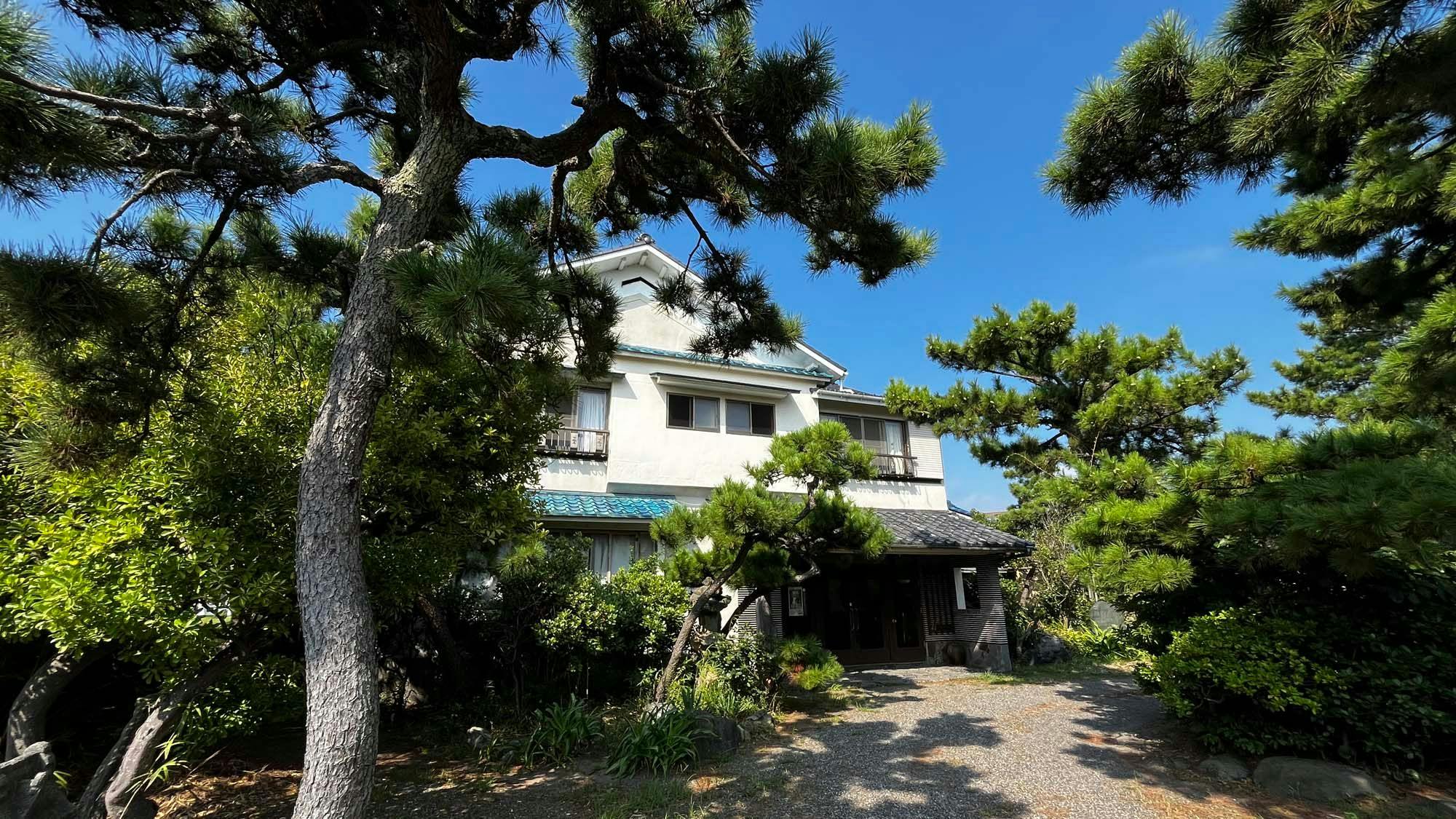 Sazanami Inn (Sazanami-kan)