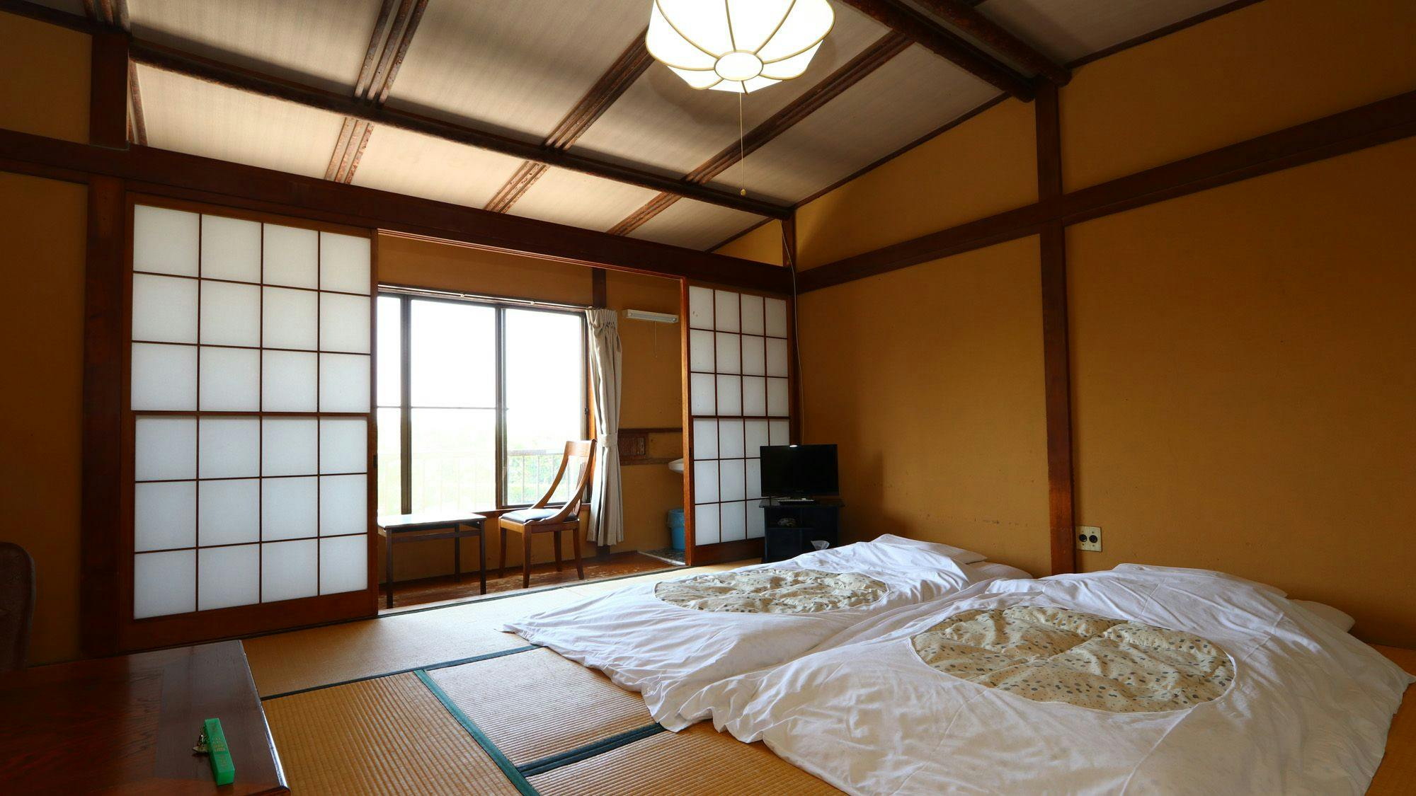 ห้องพัก_อาคารใหม่ชั้น 2_ห้องสไตล์ญี่ปุ่นขนาด 10 เสื่อทาทามิ พร้อมห้องน้ำในตัว_Nadamatsu