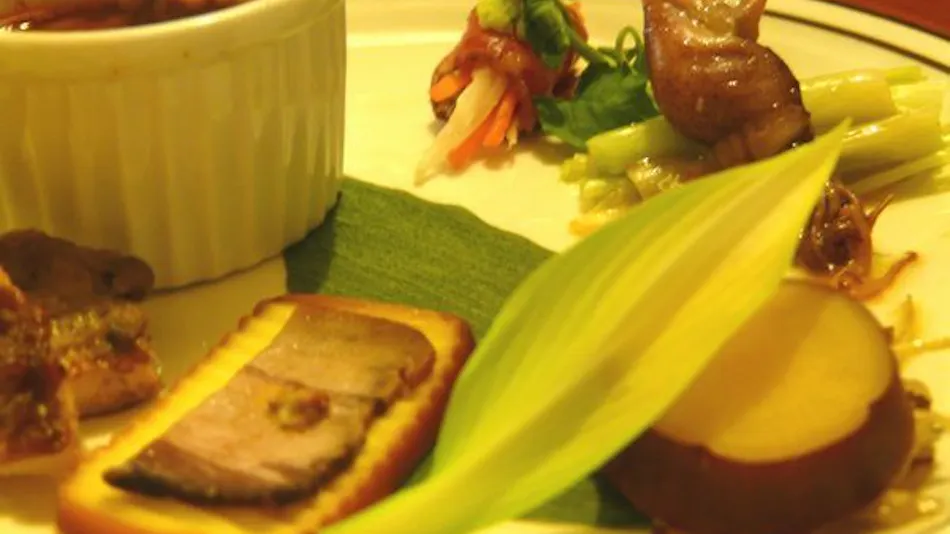 Accommodation with Delicious Food and Drinks YES・NO
