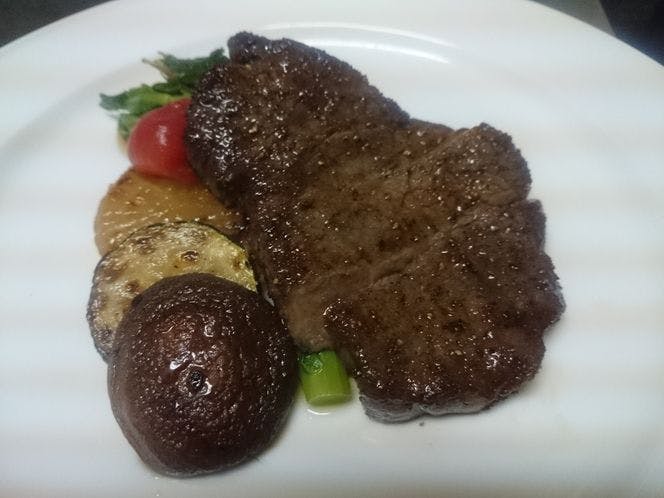 Accommodation with Delicious Food and Drinks YES・NO