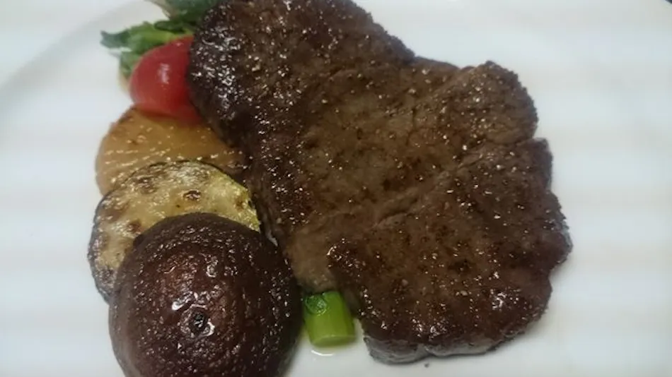 Accommodation with Delicious Food and Drinks YES・NO