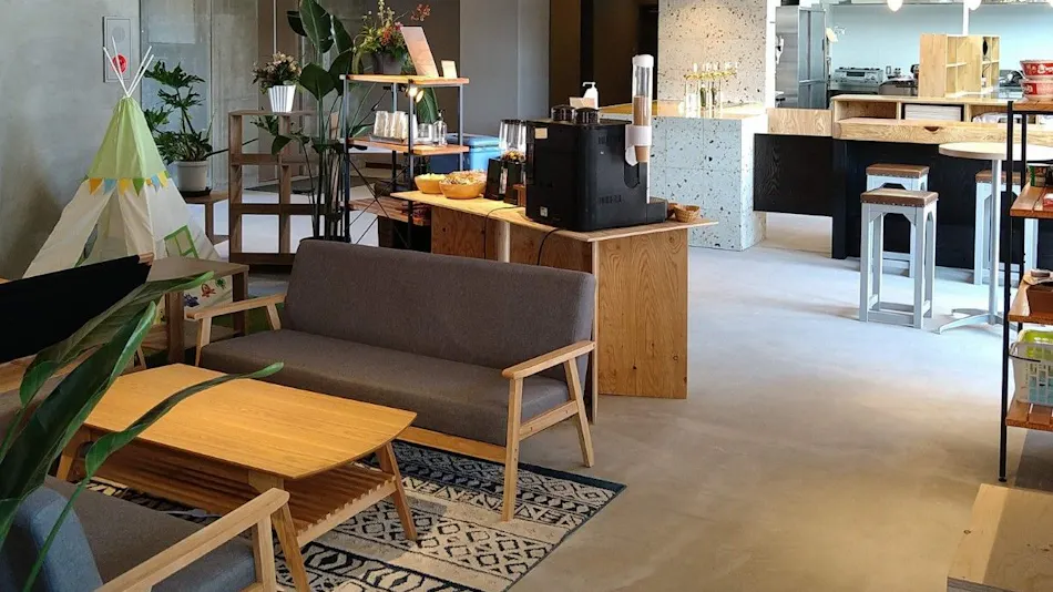 ArC LIFESTYLE SPACE & HOTEL
