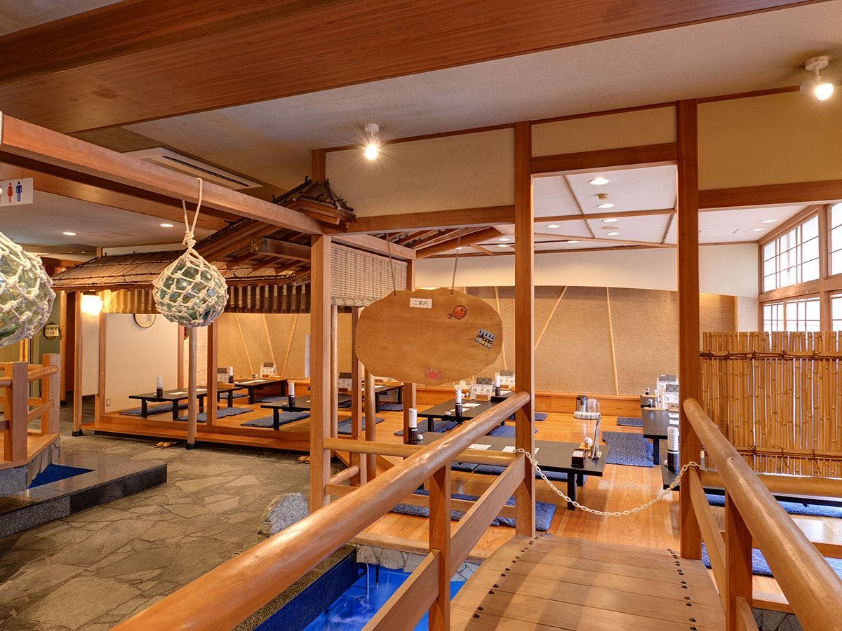 Kani to Katsugyo Ryori no Yado Kaifutei Teradomari Nihonkai