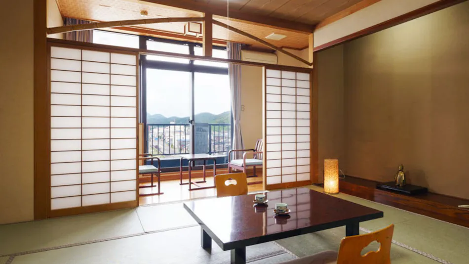 Kani to Katsugyo Ryori no Yado Kaifutei Teradomari Nihonkai