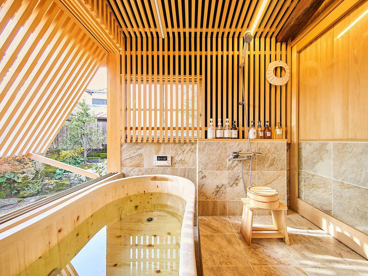 Himeji Castle’s back parlor-like　400-year-old inn ”Tetsu-juro”（former Oguni’s residence)