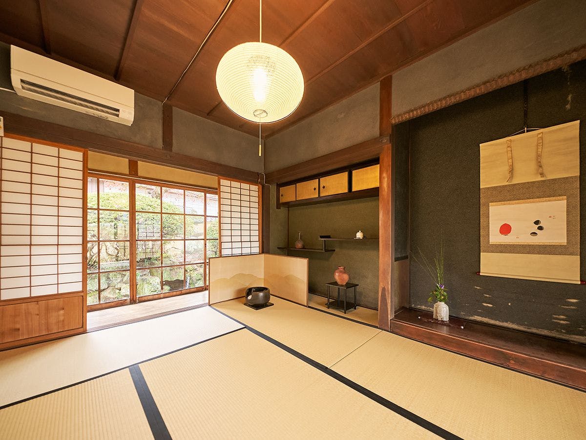 Himeji Castle’s back parlor-like　400-year-old inn ”Tetsu-juro”（former Oguni’s residence)