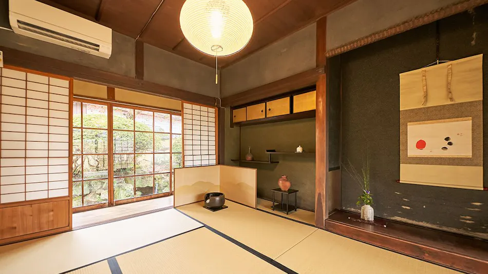 Himeji Castle’s back parlor-like 400-year-old inn ”Tetsu-juro”(former Oguni’s residence)