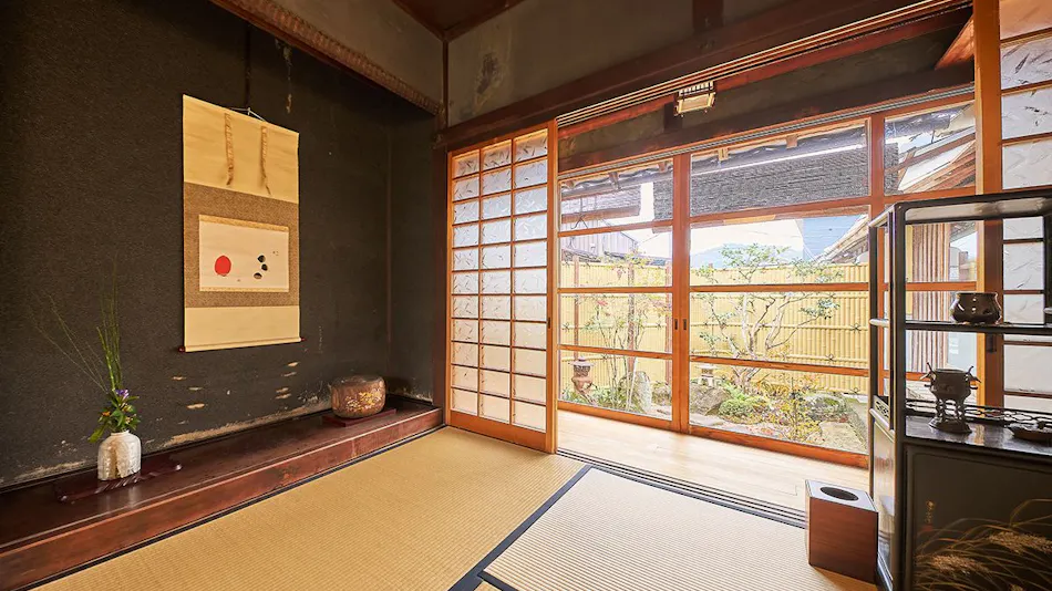 Himeji Castle’s back parlor-like 400-year-old inn ”Tetsu-juro”(former Oguni’s residence)