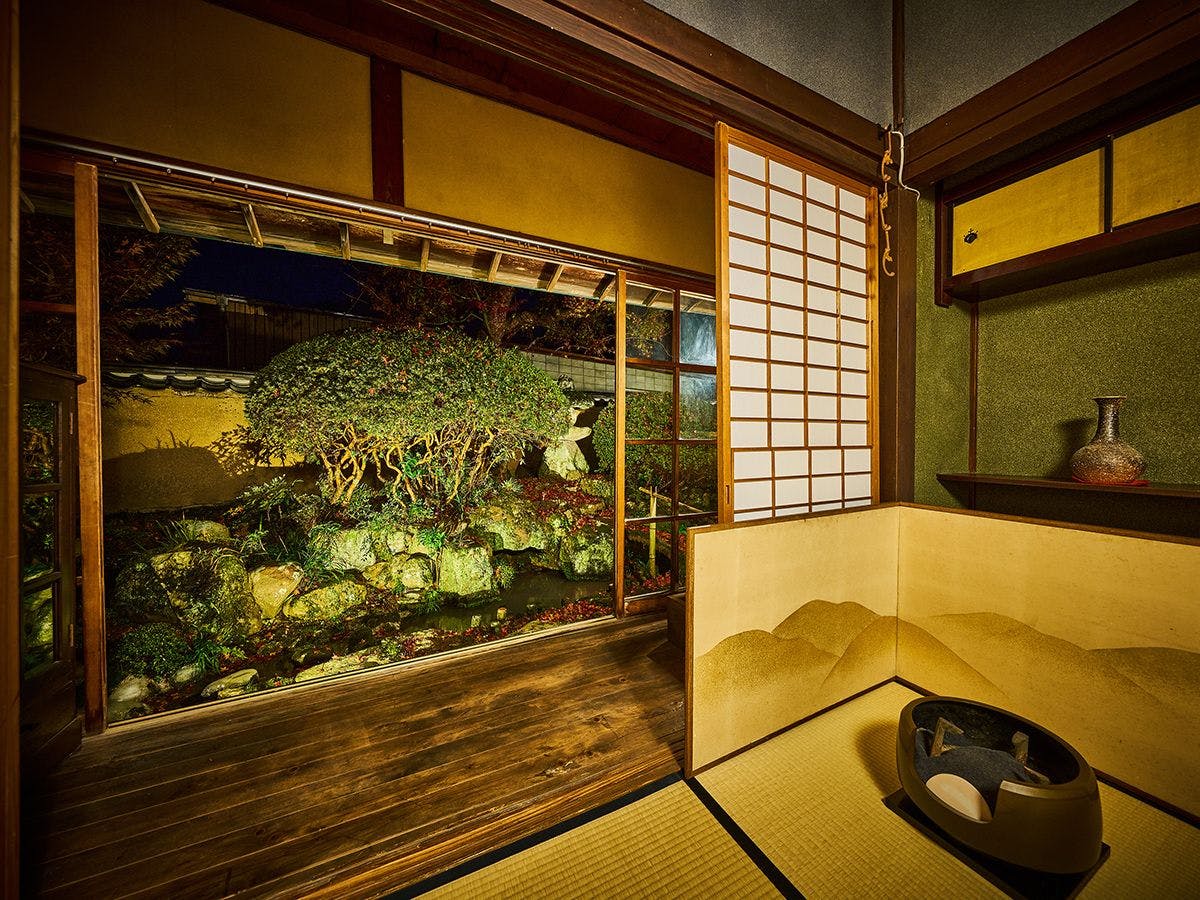 Himeji Castle’s back parlor-like　400-year-old inn ”Tetsu-juro”（former Oguni’s residence)