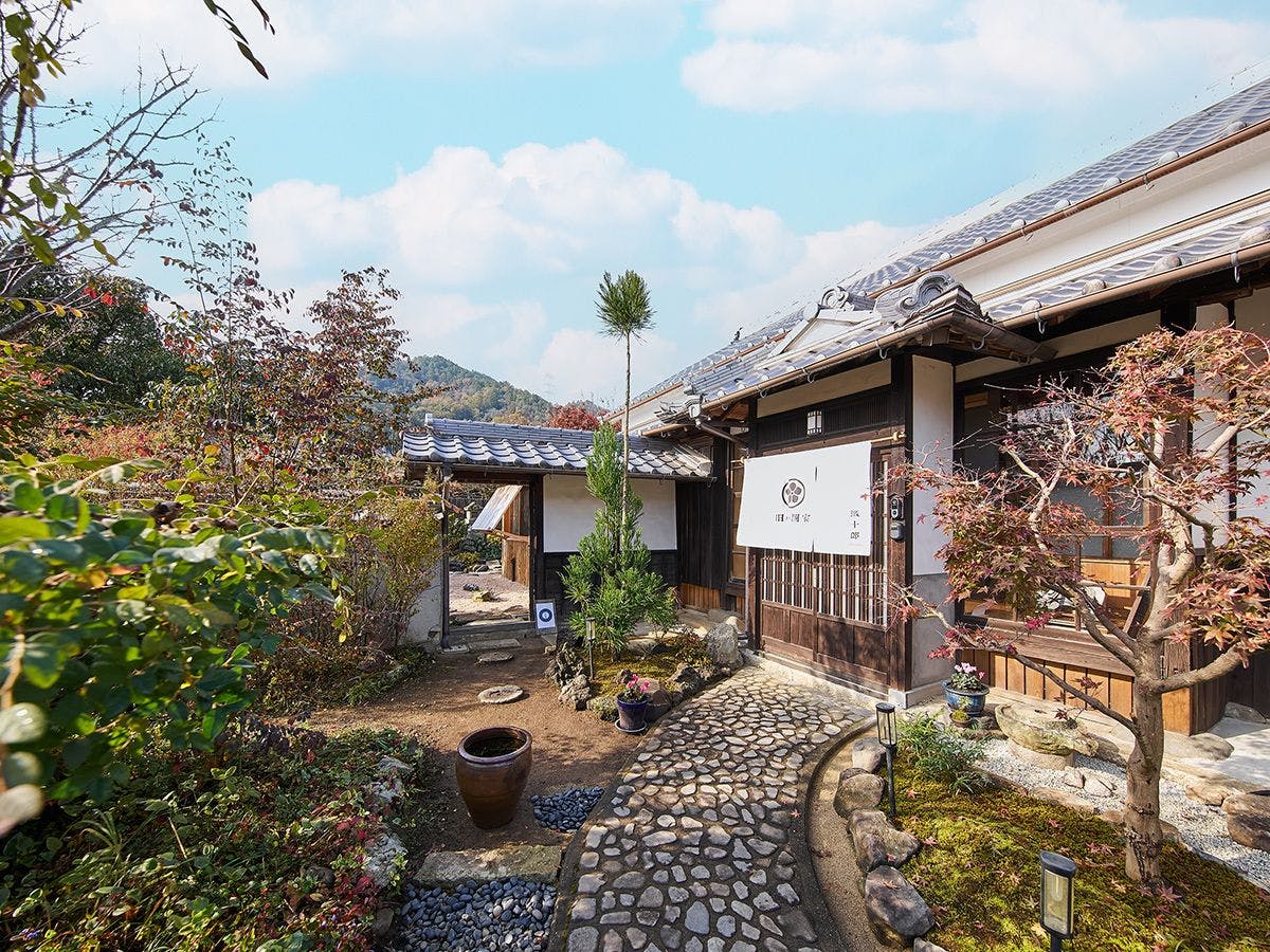 Himeji Castle’s back parlor-like　400-year-old inn ”Tetsu-juro”（former Oguni’s residence)