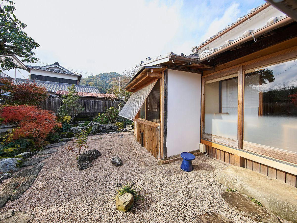 Himeji Castle’s back parlor-like　400-year-old inn ”Tetsu-juro”（former Oguni’s residence)