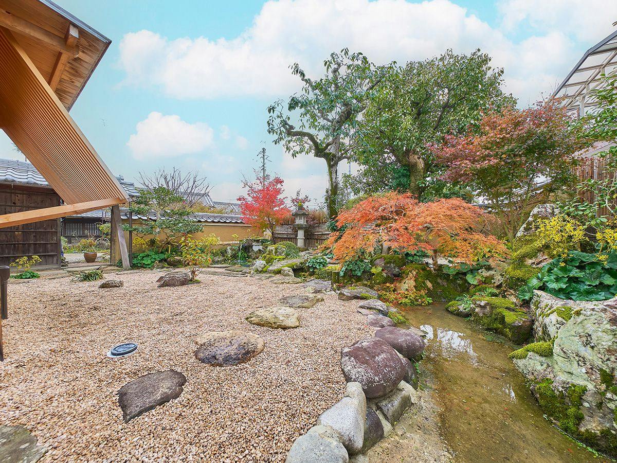 Himeji Castle’s back parlor-like　400-year-old inn ”Tetsu-juro”（former Oguni’s residence)