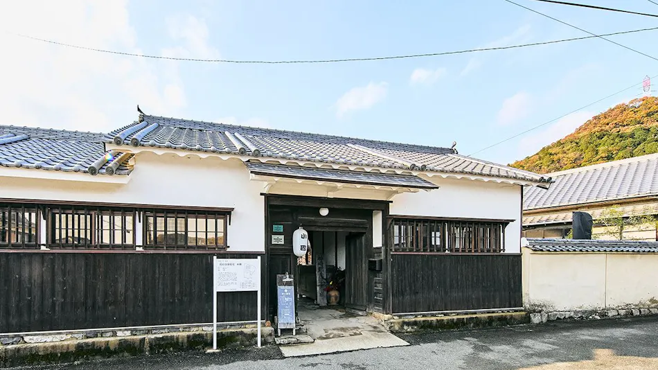 Himeji Castle’s back parlor-like 400-year-old inn ”Tetsu-juro”(former Oguni’s residence)