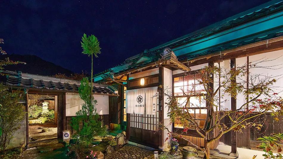 Himeji Castle’s back parlor-like 400-year-old inn ”Tetsu-juro”(former Oguni’s residence)