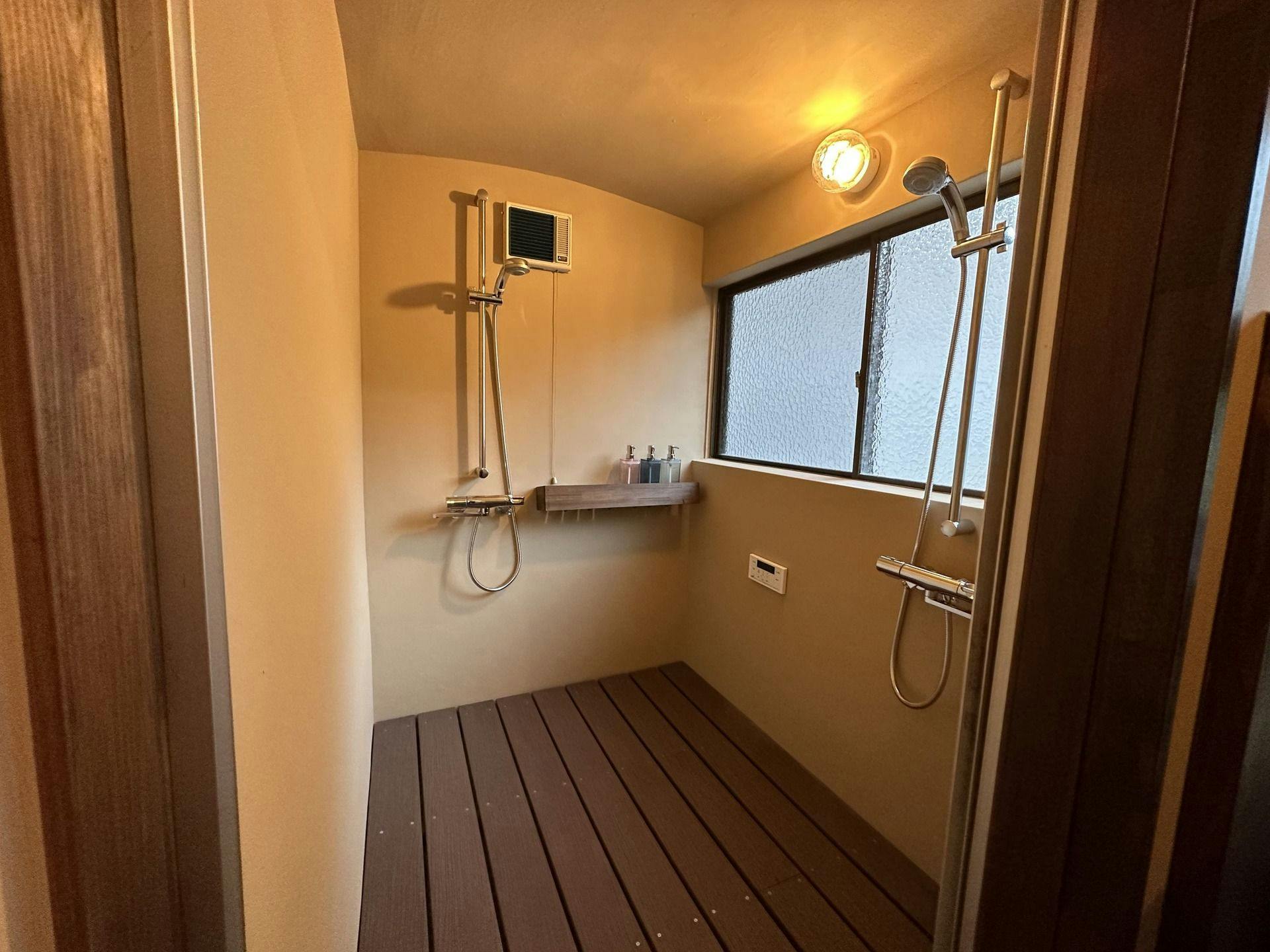 ห้องน้ำที่มีบรรยากาศอบอุ่น